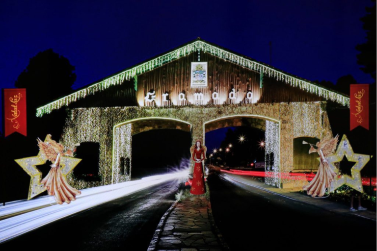 Gramado ilumina a cidade com o início do Natal Luz nesta quinta (26) - São  Marcos Online